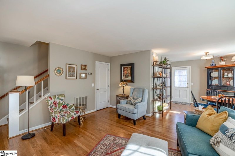 Property image 4 at 815 Edwards Road, Greenville, SC 29615