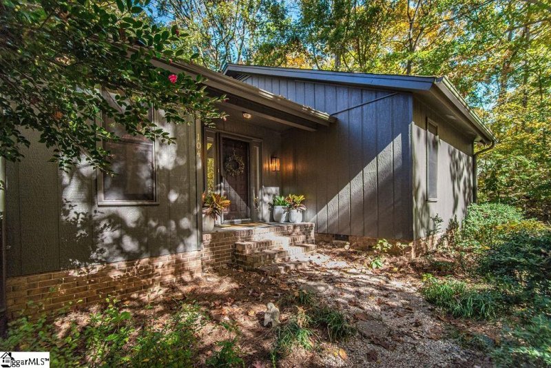 Property image 2 at 104 Rollingwood Way, Easley, SC 29640