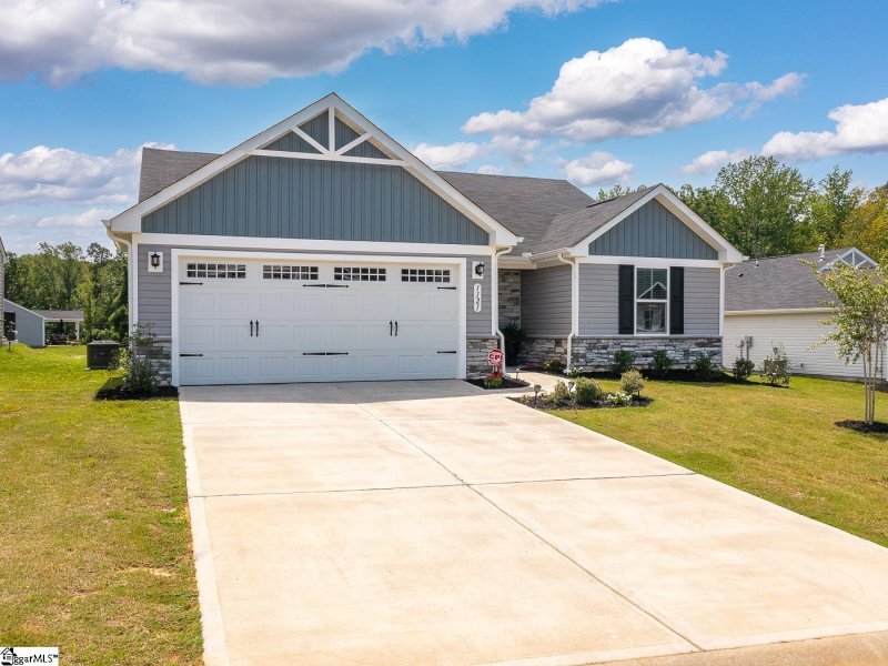 Property image 2 at 1121 Spring Morning Court, Spartanburg, SC 29302