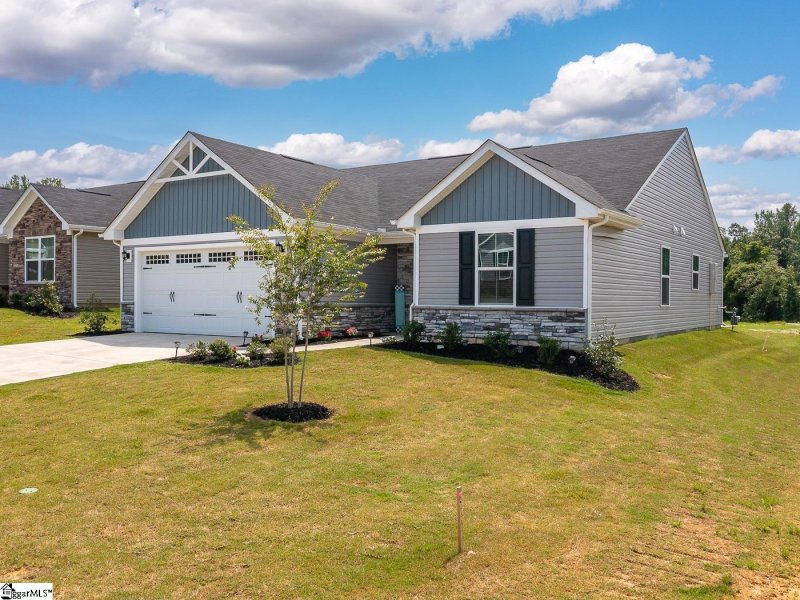 Property image 3 at 1121 Spring Morning Court, Spartanburg, SC 29302