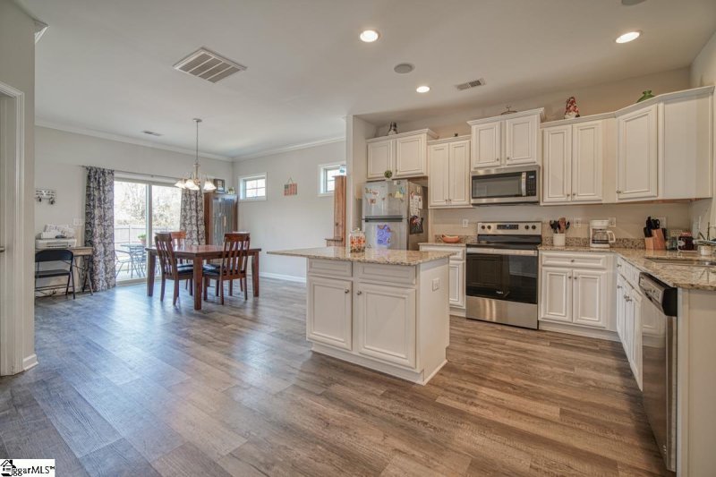 Property image 5 of 626 Grantleigh Drive in Wilson Farms, Duncan, SC 29334