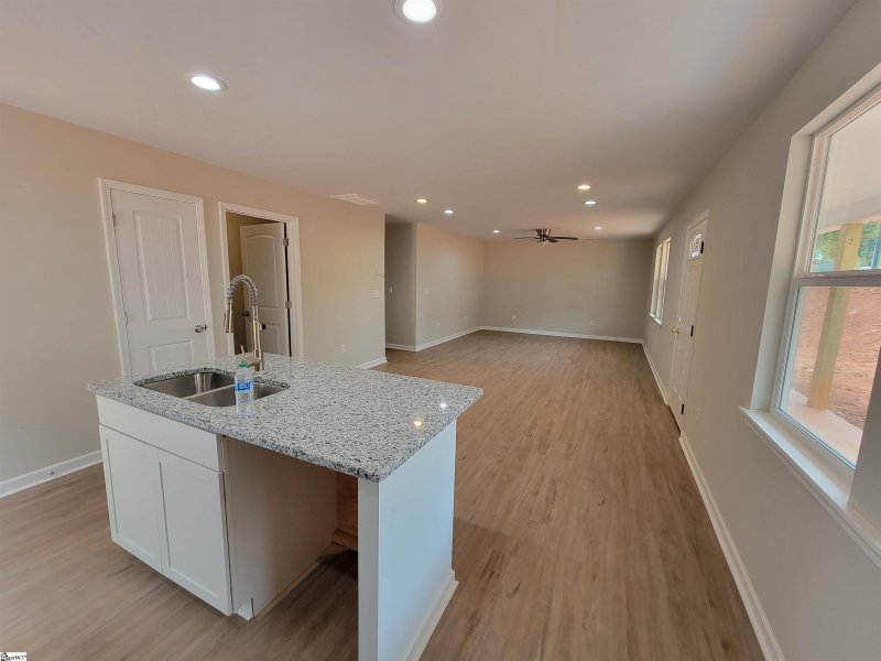 Property image 2 at 106 Golden Springs Lane, Liberty, SC 29657