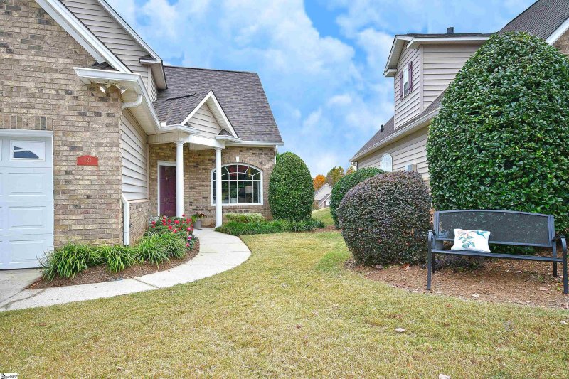 Property image 2 at 421 Falling Rock Way, Greenville, SC 29615