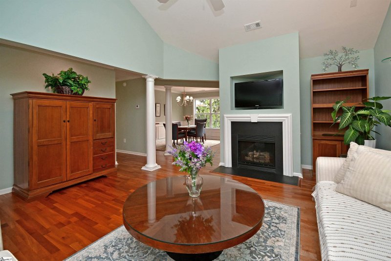 Property image 4 at 421 Falling Rock Way, Greenville, SC 29615