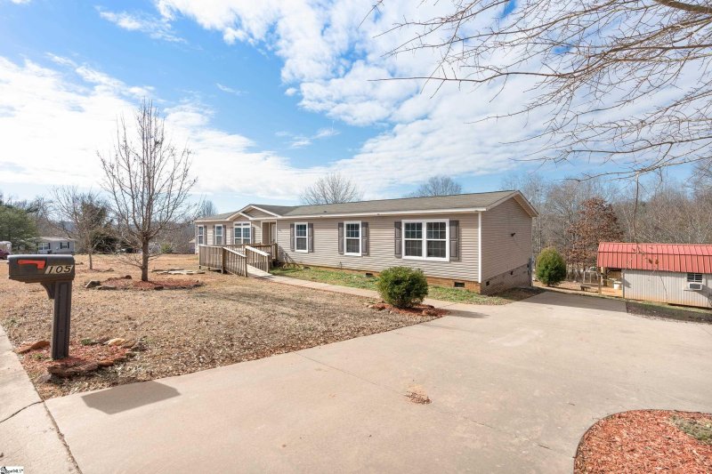 Property image 2 at 105 White Rapids Way, Greenville, SC 29617