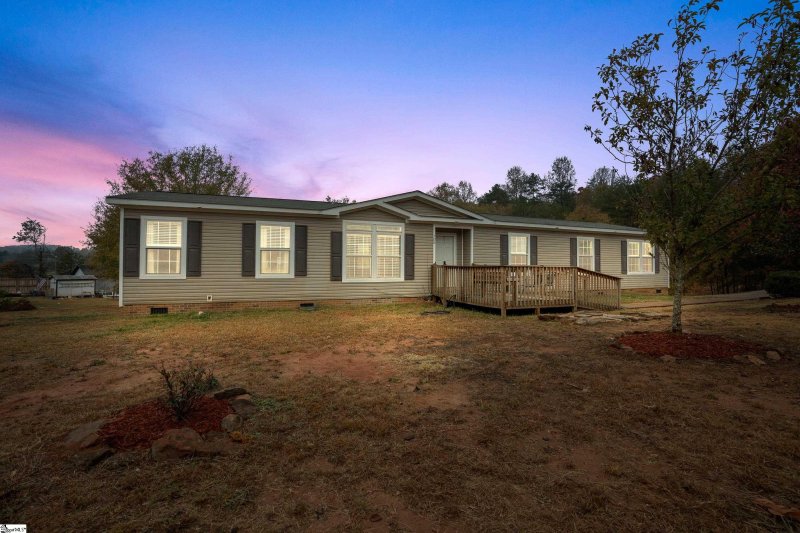 Property image 3 at 105 White Rapids Way, Greenville, SC 29617