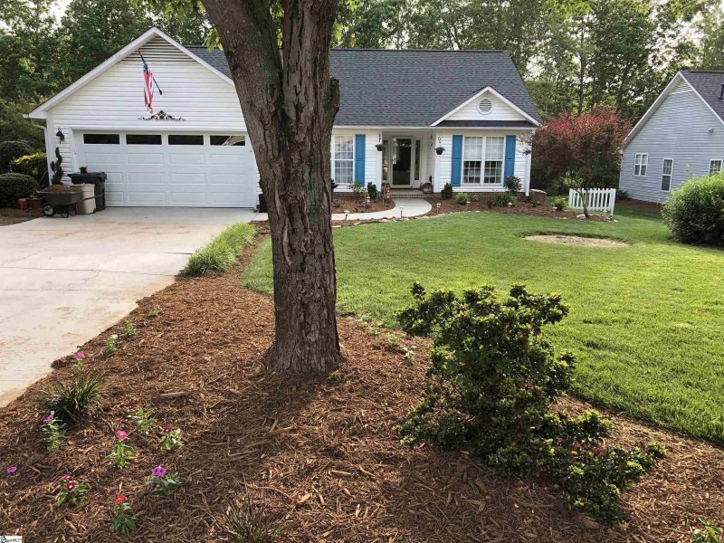 Property image 2 at 311 N Autumn Crest Place, Taylors, SC 29687