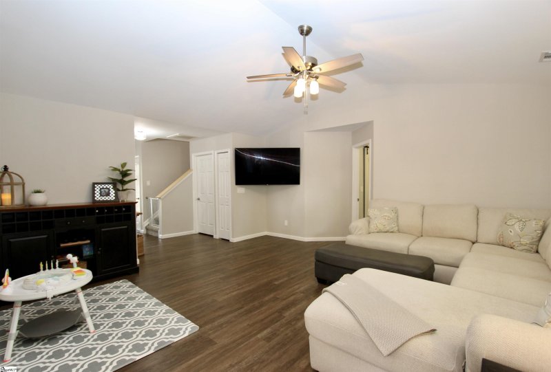 Property image 2 at 608 Thornbird Circle, Boiling Springs, SC 29316