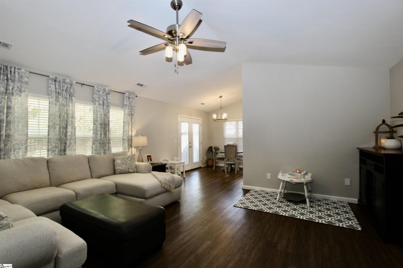 Property image 4 at 608 Thornbird Circle, Boiling Springs, SC 29316
