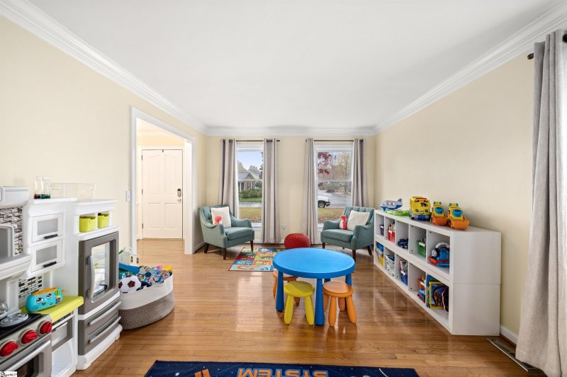 Property image 5 at 100 Burning Bush Lane, Greenville, SC 29607