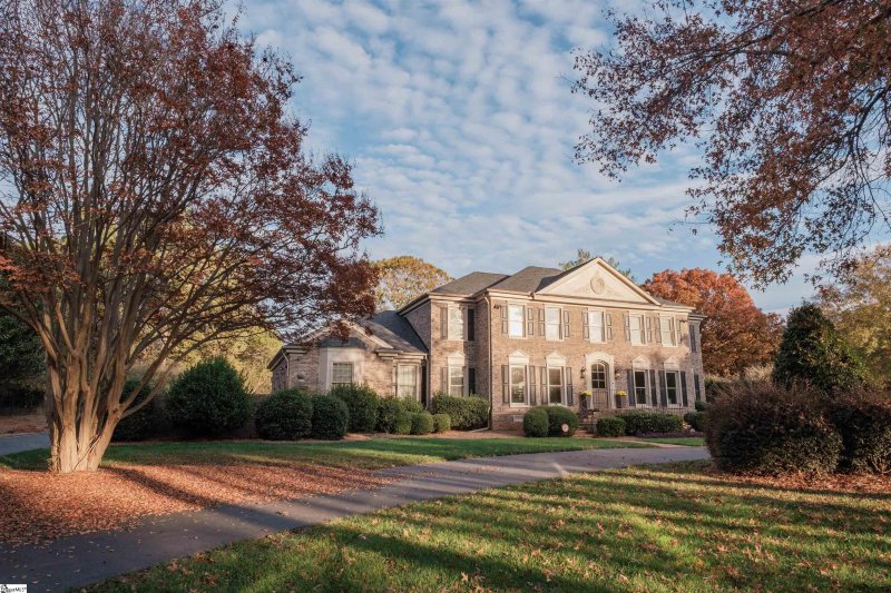Property image 2 at 127 Kilgore Circle, Simpsonville, SC 29681