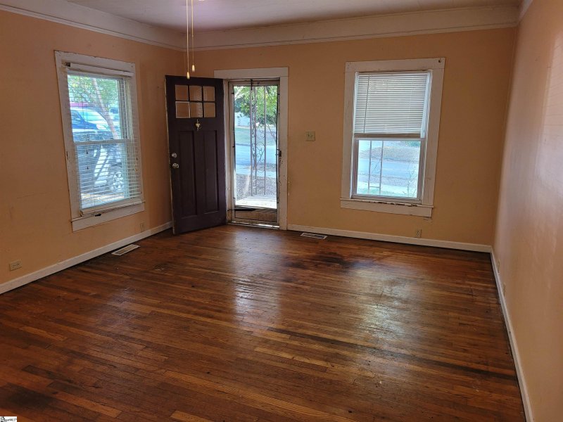 Property image 4 at 208 Iselin Street, Simpsonville, SC 29681