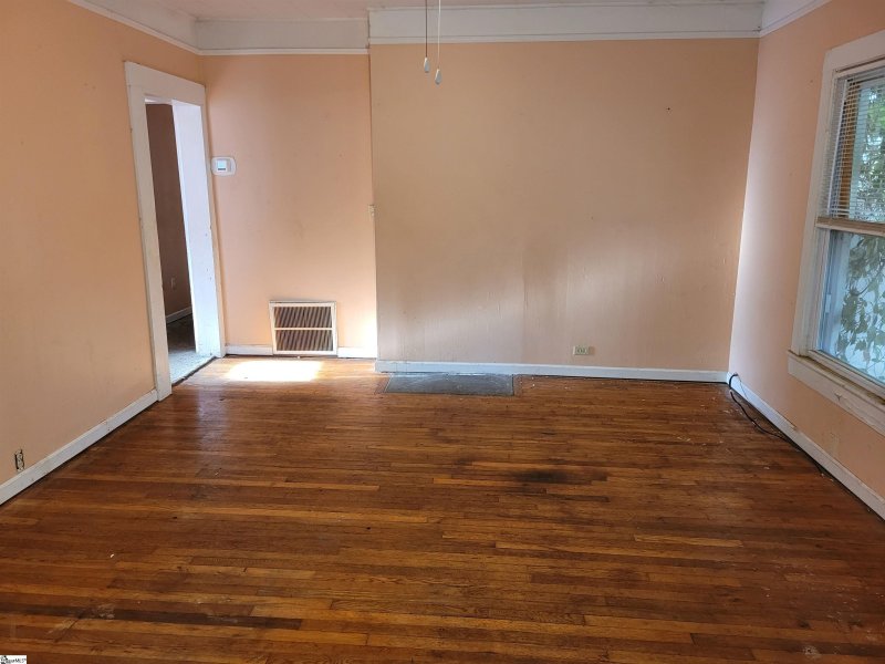 Property image 5 at 208 Iselin Street, Simpsonville, SC 29681