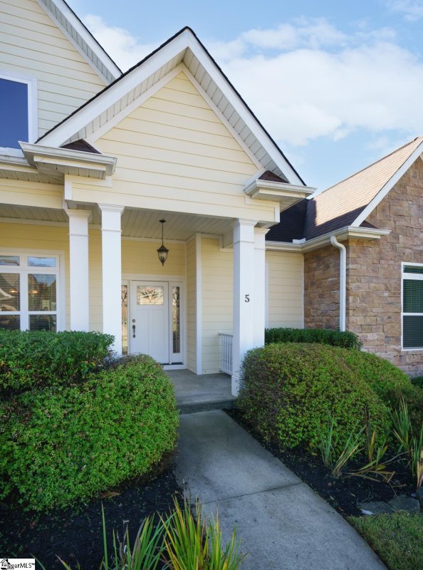 Property image 3 at 5 Setting Sun Lane, Travelers Rest, SC 29690