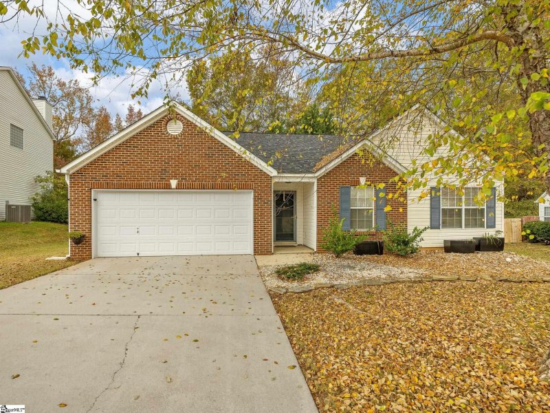 Property image 2 at 104 Planters Grove Drive, Mauldin, SC 29662