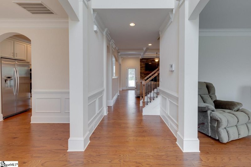 Property image 3 at 5 Lakeway Place, Simpsonville, SC 29681