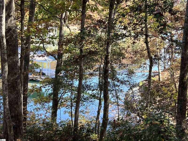 Property image 2 at 84 Rock Edge Drive, Seneca, SC 29672