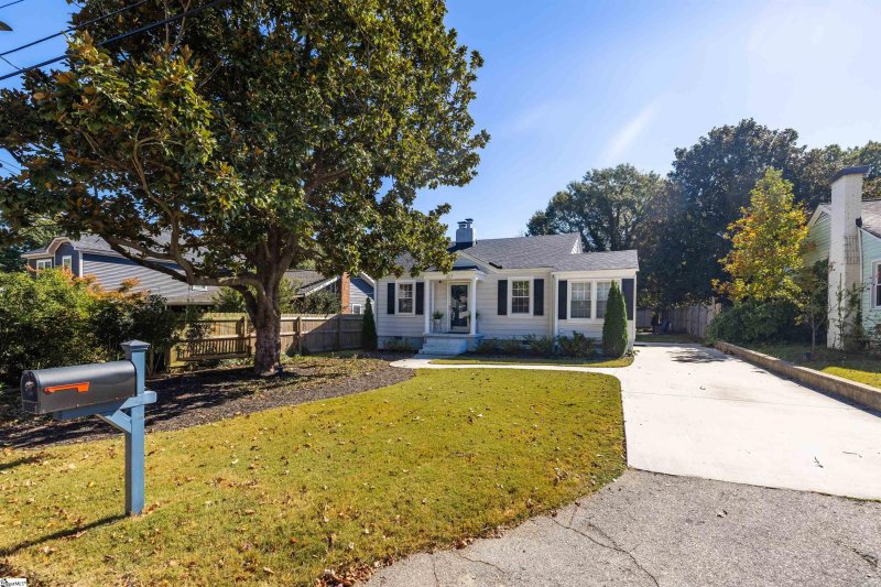 Property image 4 at 207 Bleckley Avenue, Greenville, SC 29607