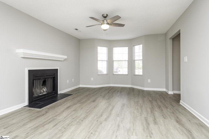 Property image 2 at 17 Allenwood Lane, Greer, SC 29650