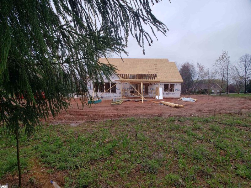 Property image 2 at 7 Nigh Oak Trace, Greer, SC 29651