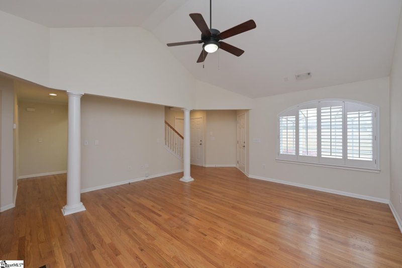 Property image 2 at 8 Reddington Drive, Greer, SC 29650