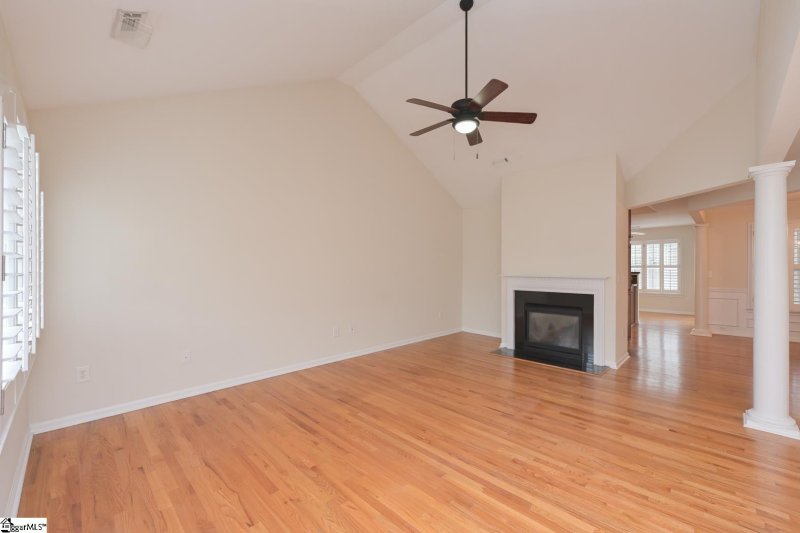 Property image 4 at 8 Reddington Drive, Greer, SC 29650