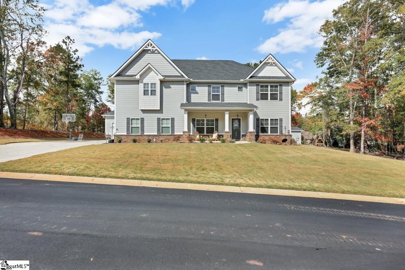 Property image 2 at 208 Sun Valley Court, Pelzer, SC 29669