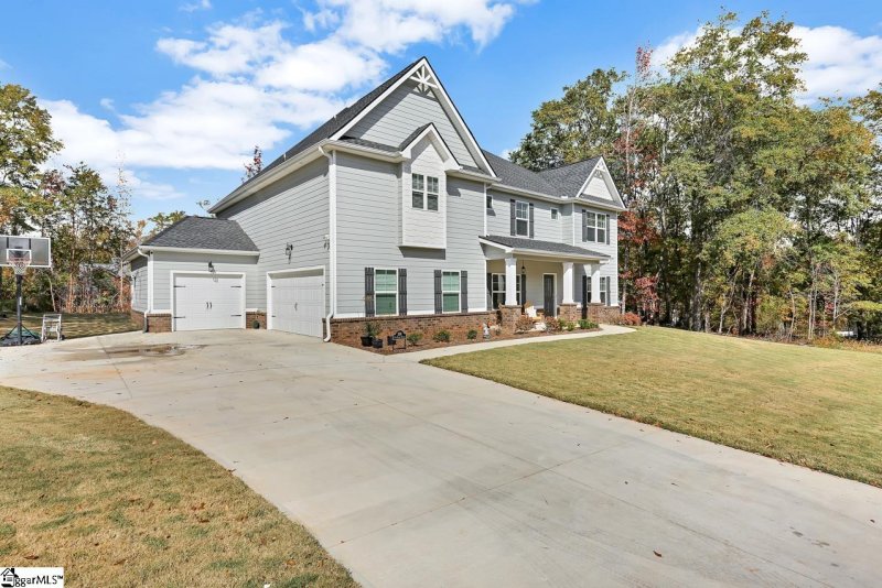 Property image 3 at 208 Sun Valley Court, Pelzer, SC 29669