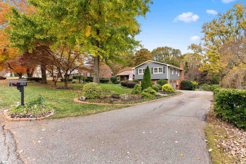 Property image 3 at 323 Harrell Drive, Spartanburg, SC 29307