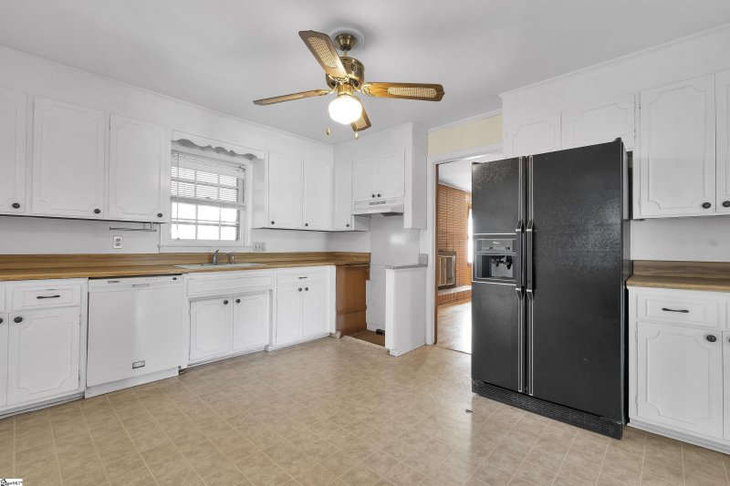 Property image 5 at 16 Dagenham Drive, Greenville, SC 29615