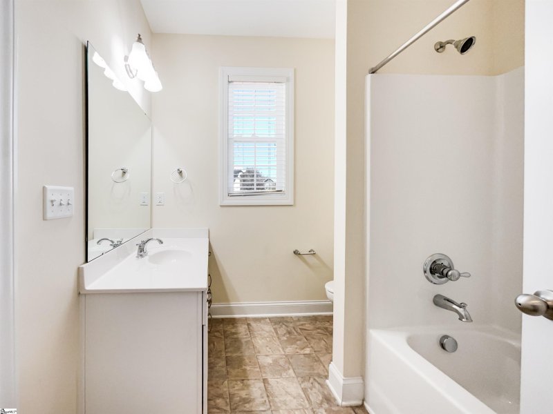 Property image 4 at 213 Belcourt Court, Simpsonville, SC 29680