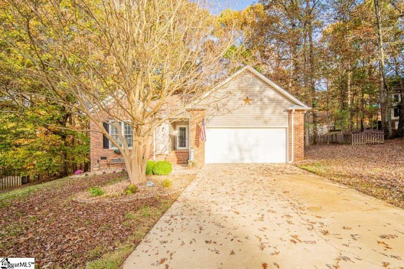 Property image 2 at 22 E Fairgate Court, Simpsonville, SC 29680