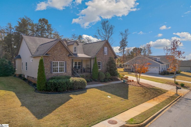 Property image 2 at 209 Grayson Drive, Travelers Rest, SC 29690