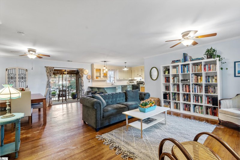 Property image 2 at 28 Fairford Circle, Taylors, SC 29687