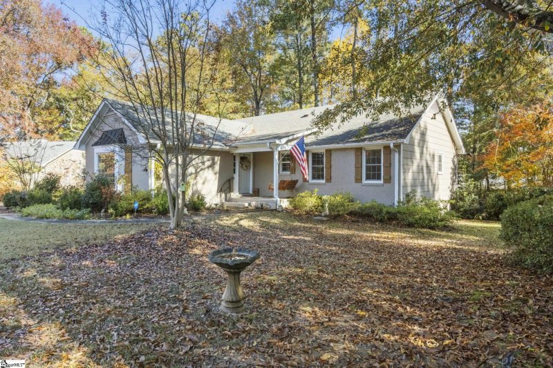 Property image 2 at 104 Frankfort Court, Simpsonville, SC 29681