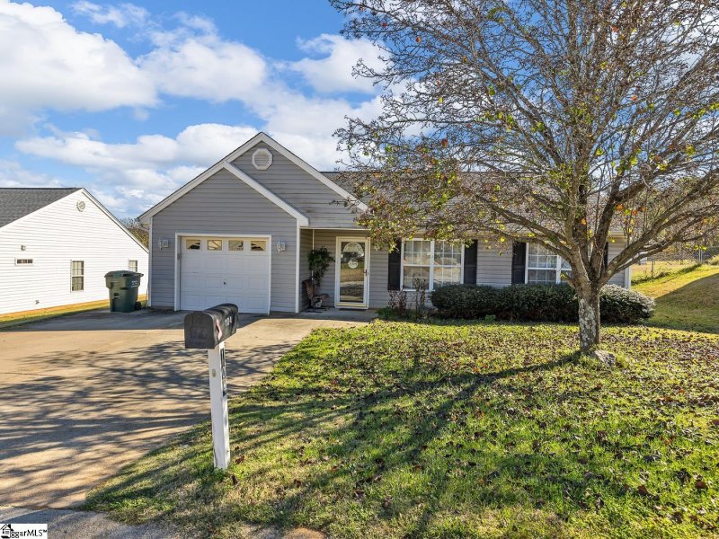 Property image 2 at 104 Butterfly Way, Taylors, SC 29687