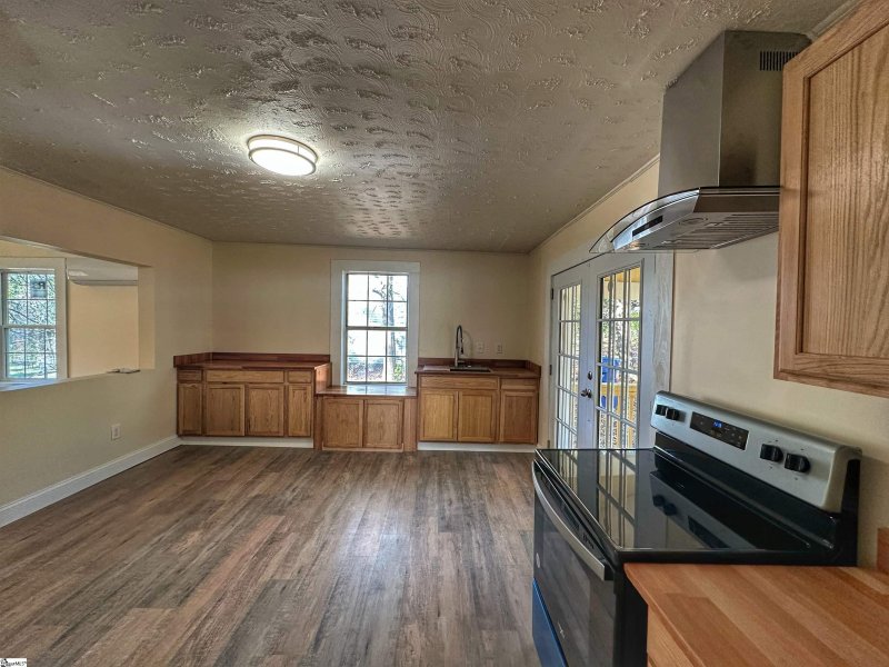 Property image 3 at 233 Beason Street, Woodruff, SC 29388