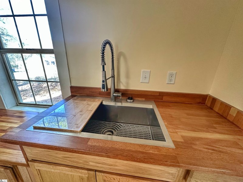 Property image 5 at 233 Beason Street, Woodruff, SC 29388