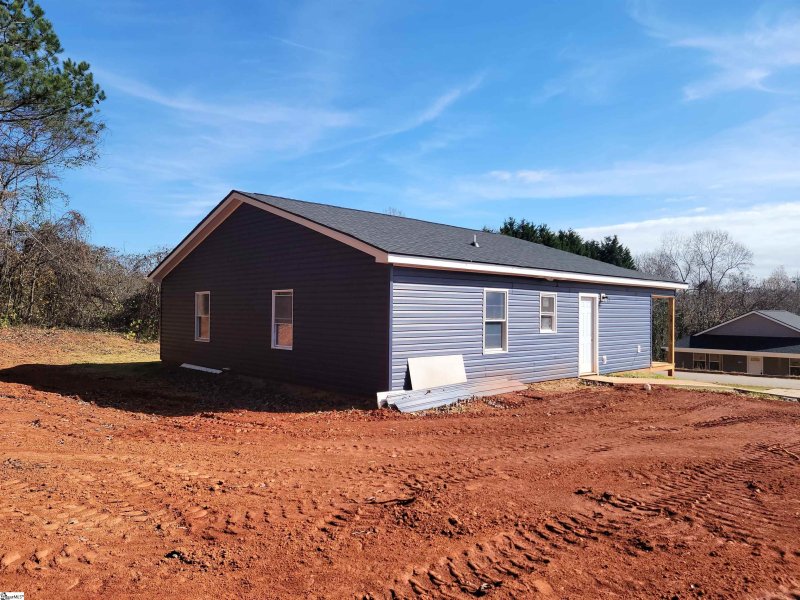 Property image 2 at 105 Golden Springs Lane, Liberty, SC 29657