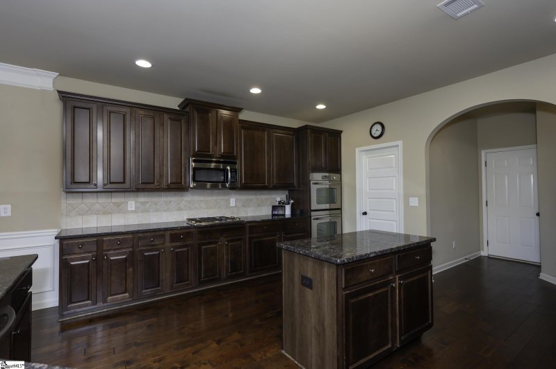 Property image 2 at 302 Dairwood Drive, Simpsonville, SC 29680