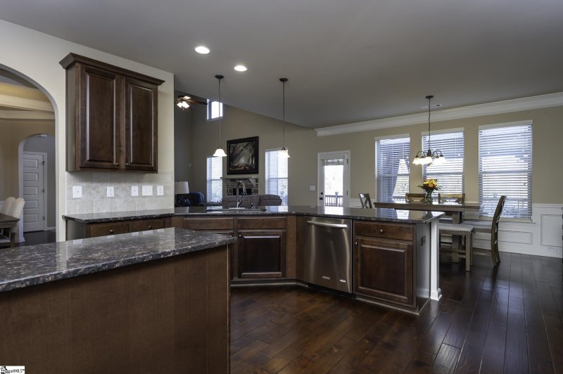 Property image 3 at 302 Dairwood Drive, Simpsonville, SC 29680