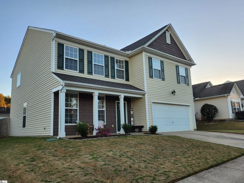 Property image 2 at 16 Nut Leaf Lane, Greenville, SC 29605