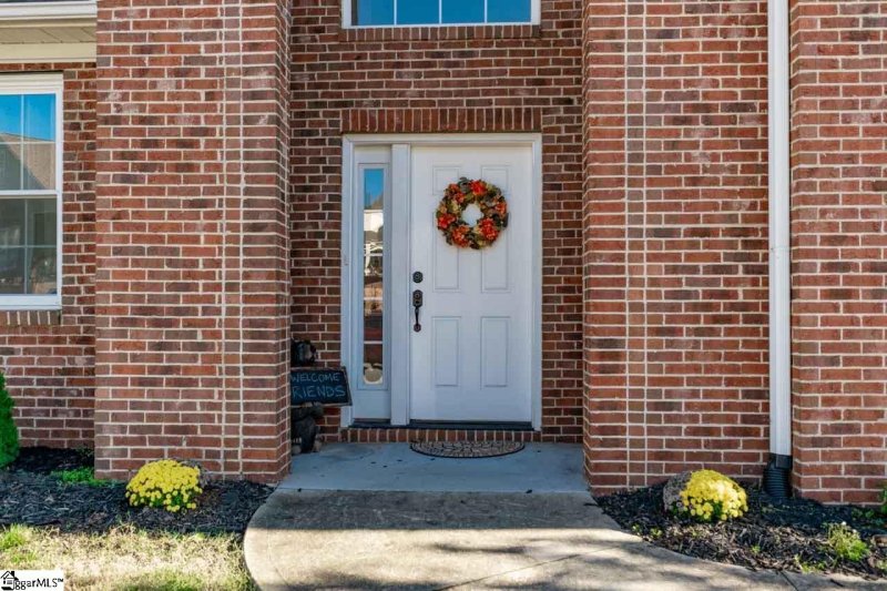 Property image 2 at 207 Peaks Court, Taylors, SC 29687