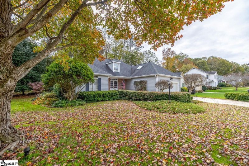 Property image 2 at 1 Rocky Chase Drive, Greenville, SC 29615