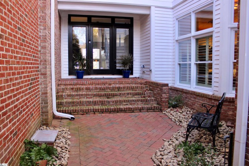 Property image 2 at 1400 Thornblade Boulevard, Greer, SC 29650