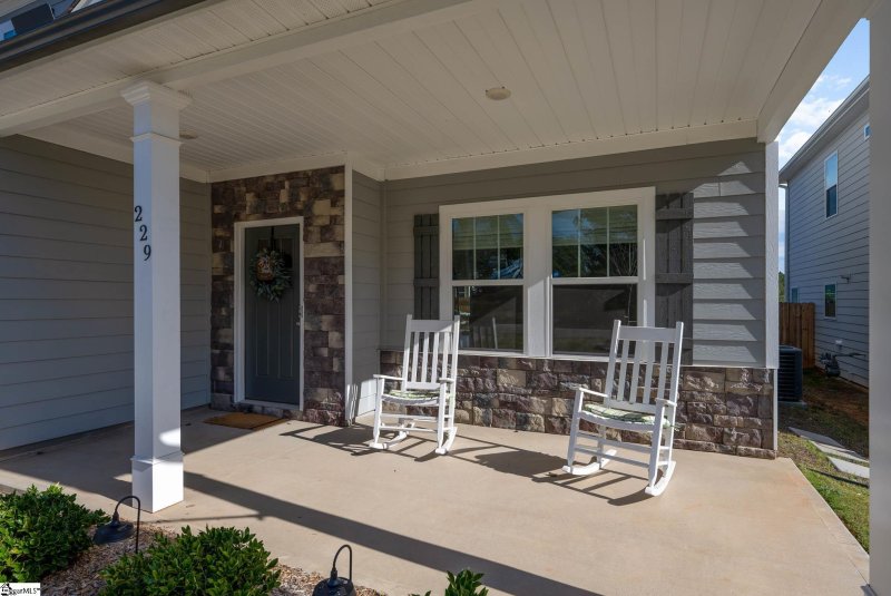 Property image 3 at 229 Dillon Circle, Spartanburg, SC 29307