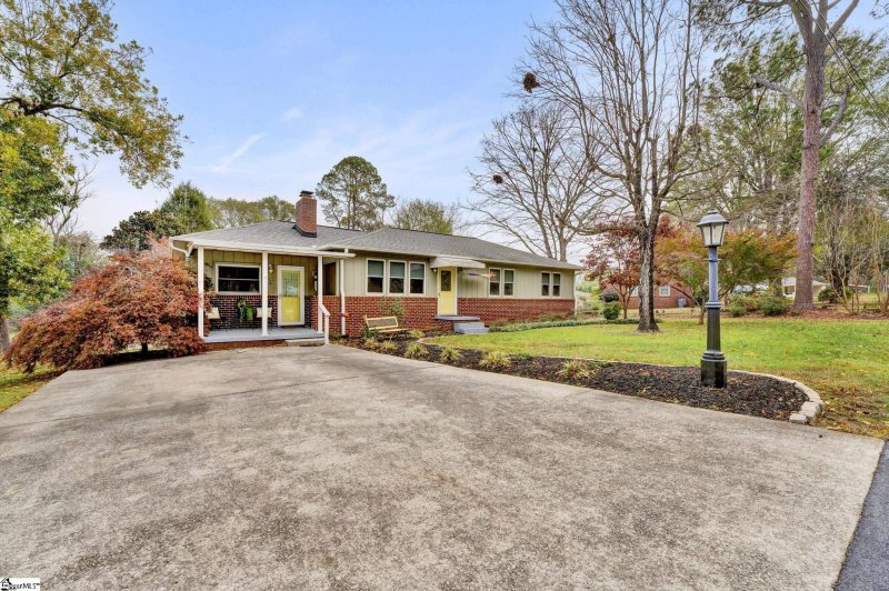 Property image 3 at 4 clover Street, Greenville, SC 20617