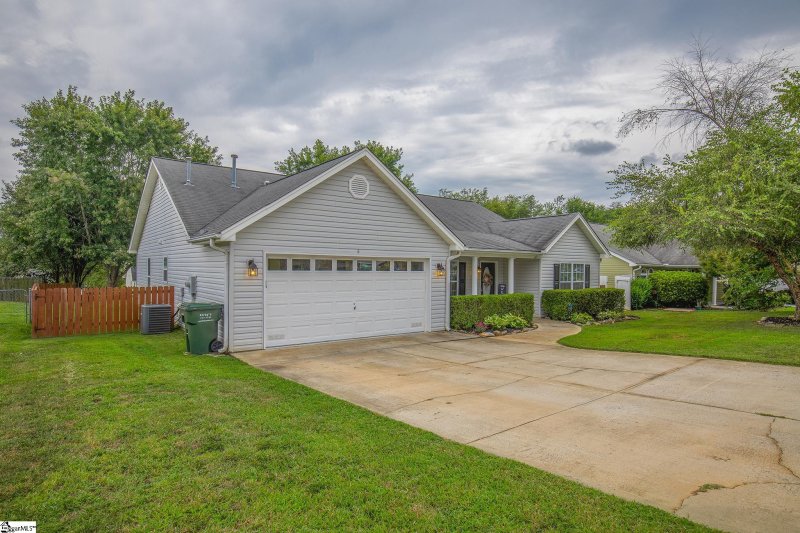 Property image 3 at 6 Bobber Court, Taylors, SC 29687