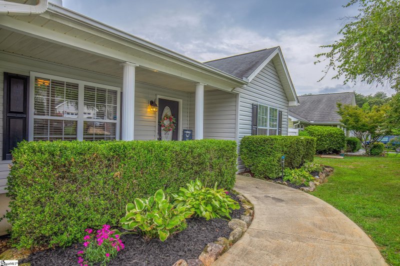 Property image 4 at 6 Bobber Court, Taylors, SC 29687