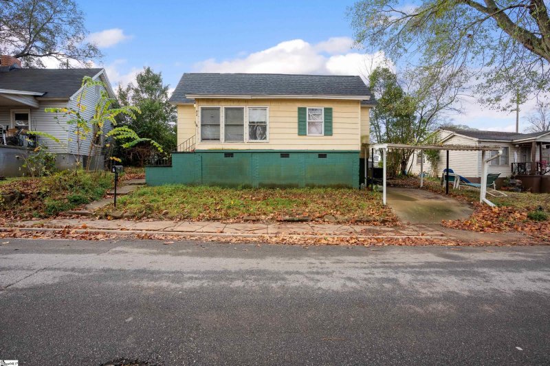 Property image 2 at 52 Bagwell Circle, Greenville, SC 29605